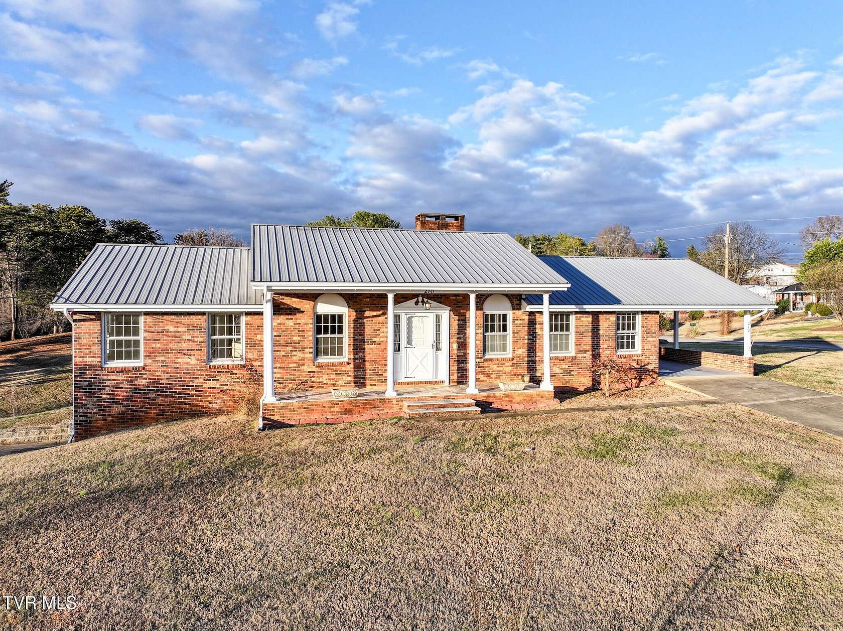 1.53 Acres of Residential Land with Home for Sale in Greeneville, Tennessee