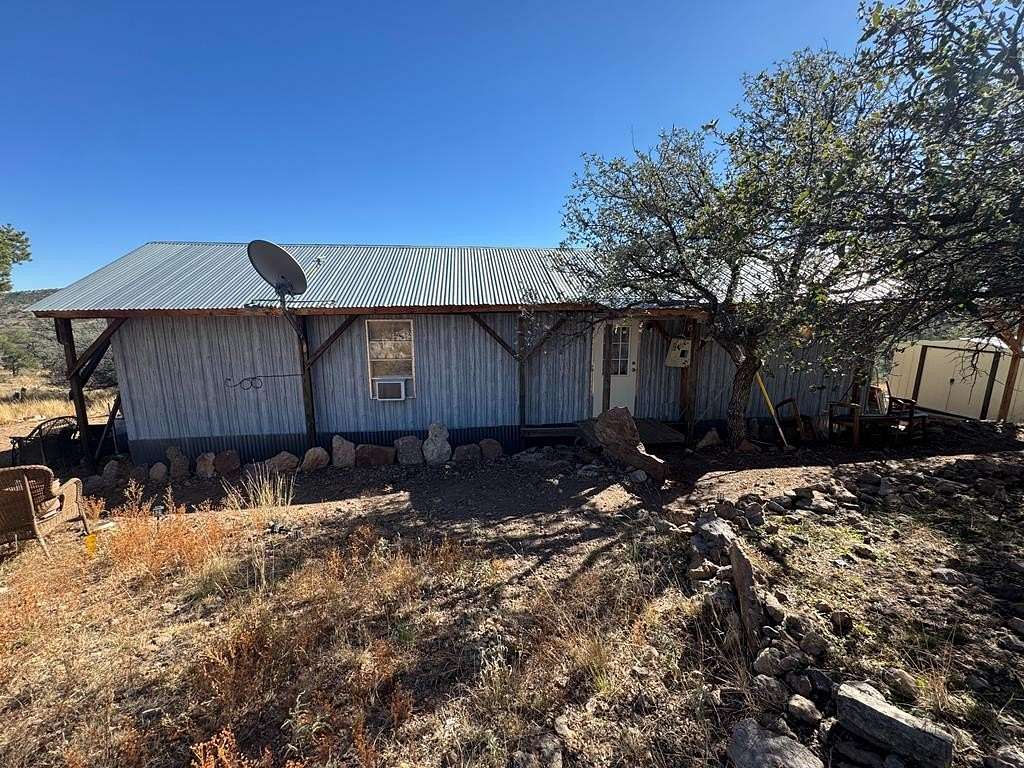 5.5 Acres of Residential Land with Home for Sale in Fort Davis, Texas