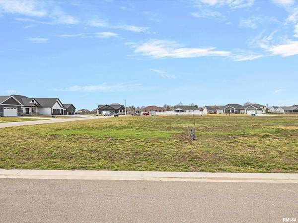 Residential Land for Sale in Chatham, Illinois