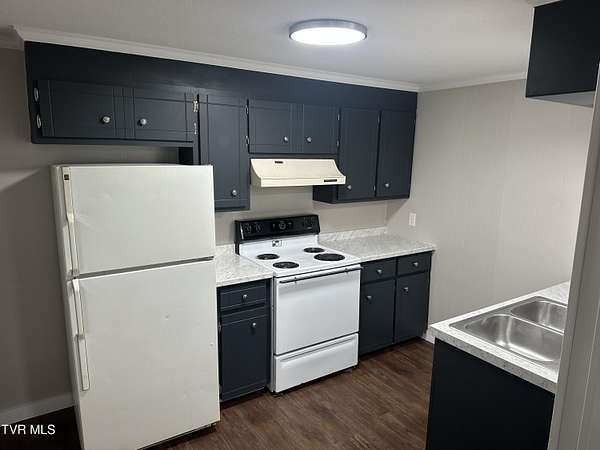 0.82 Acres of Residential Land with Home for Lease in Greeneville, Tennessee