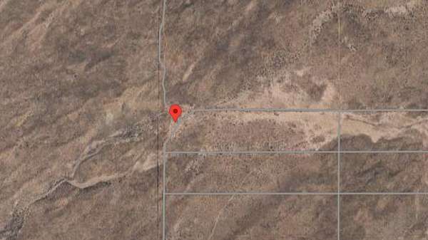 2.5 Acres of Residential Land for Sale in Sun Valley, Arizona