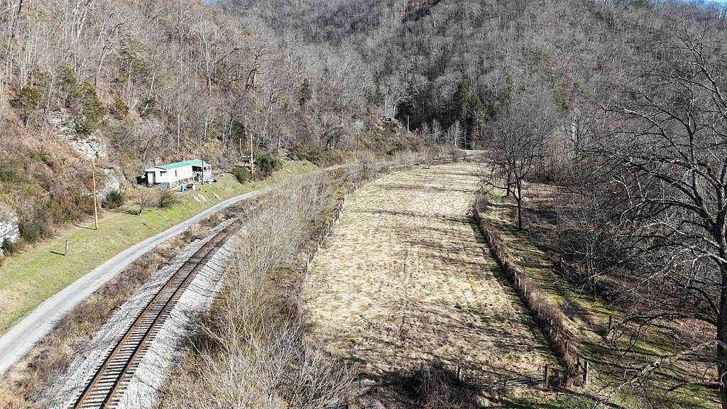 8 Acres of Residential Land for Sale in Cornettsville, Kentucky