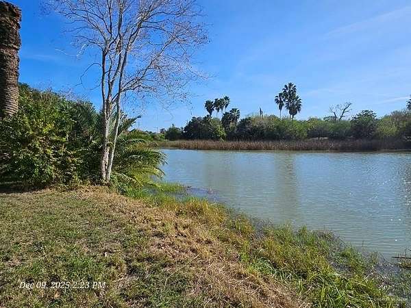 10 Acres of Residential Land for Sale in Bayview, Texas