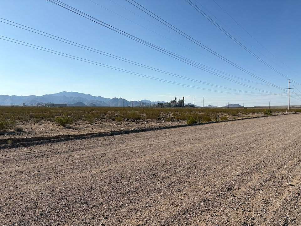 2 Acres of Residential Land for Sale in Golden Valley, Arizona