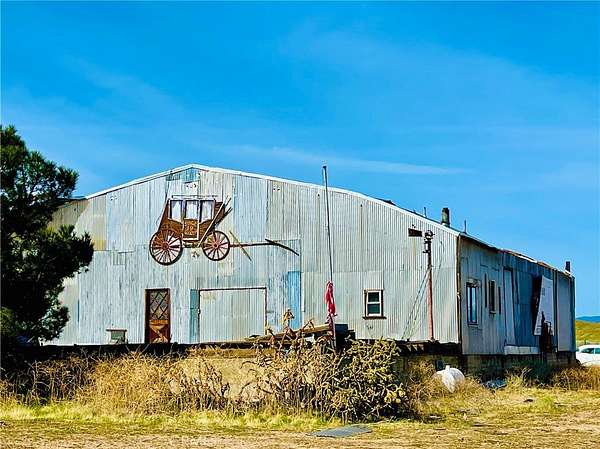 8.35 Acres of Land for Sale in Lake Hughes, California