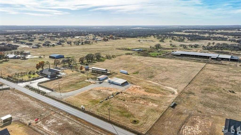 11.5 Acres of Land with Home for Sale in Paradise, Texas