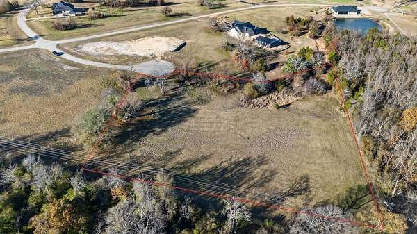 2.84 Acres of Residential Land for Sale in Athens, Texas