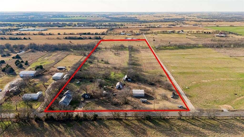 14.5 Acres of Land with Home for Sale in Valley View, Texas