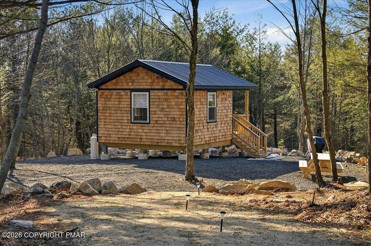 16.7 Acres of Recreational & Residential Land for Sale in Kunkletown, Pennsylvania