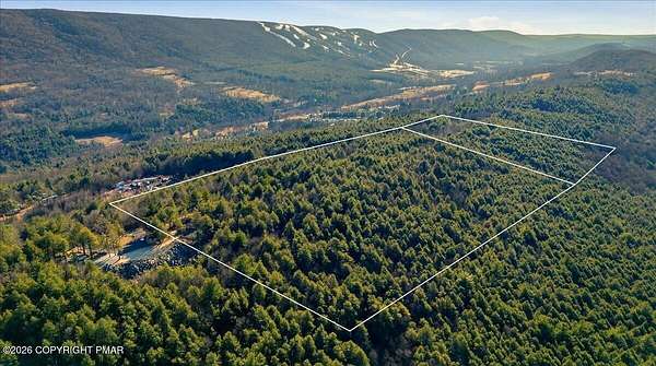 16.7 Acres of Recreational & Residential Land for Sale in Kunkletown, Pennsylvania