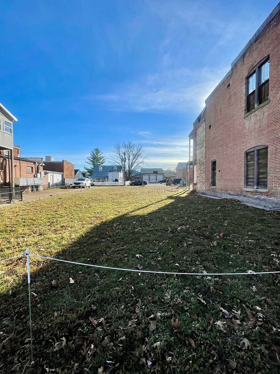 0.12 Acres of Mixed-Use Land for Sale in Hermann, Missouri