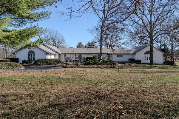 10 Acres of Land with Home for Sale in Springfield, Missouri