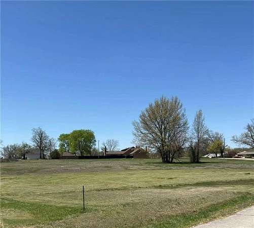 1.38 Acres of Residential Land for Sale in Parsons, Kansas