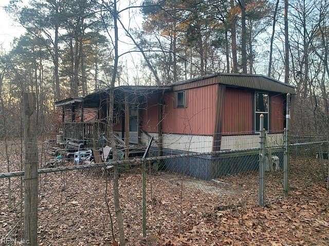 2 Acres of Residential Land with Home for Sale in Zuni, Virginia