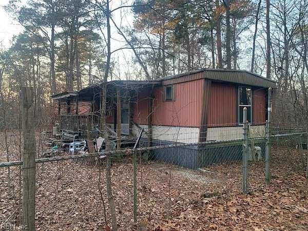 2 Acres of Residential Land with Home for Sale in Zuni, Virginia