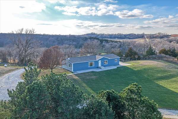 3.2 Acres of Residential Land with Home for Sale in Missouri Valley, Iowa