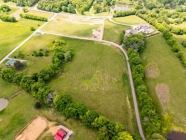 5 Acres of Residential Land for Sale in College Grove, Tennessee