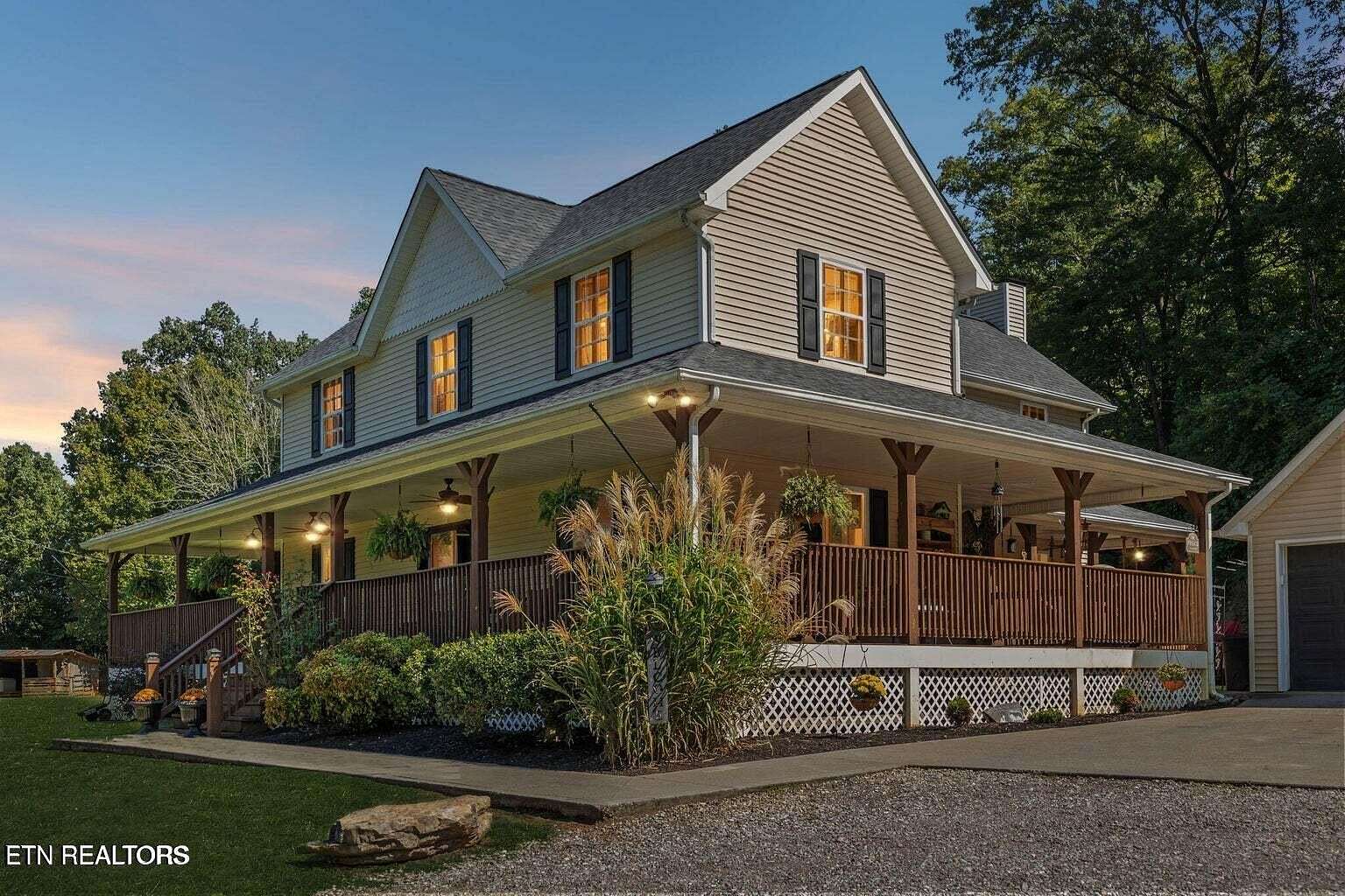 8 Acres of Land with Home for Sale in Seymour, Tennessee