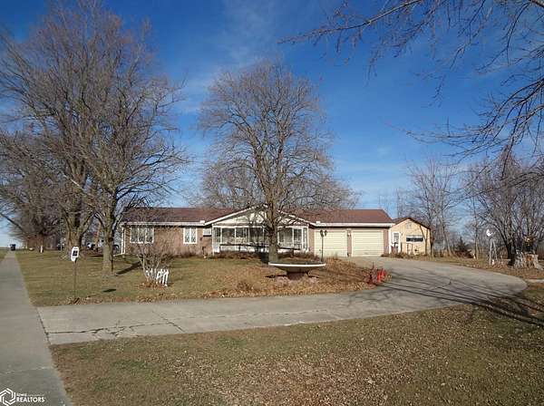 4.76 Acres of Residential Land with Home for Sale in Clearfield, Iowa