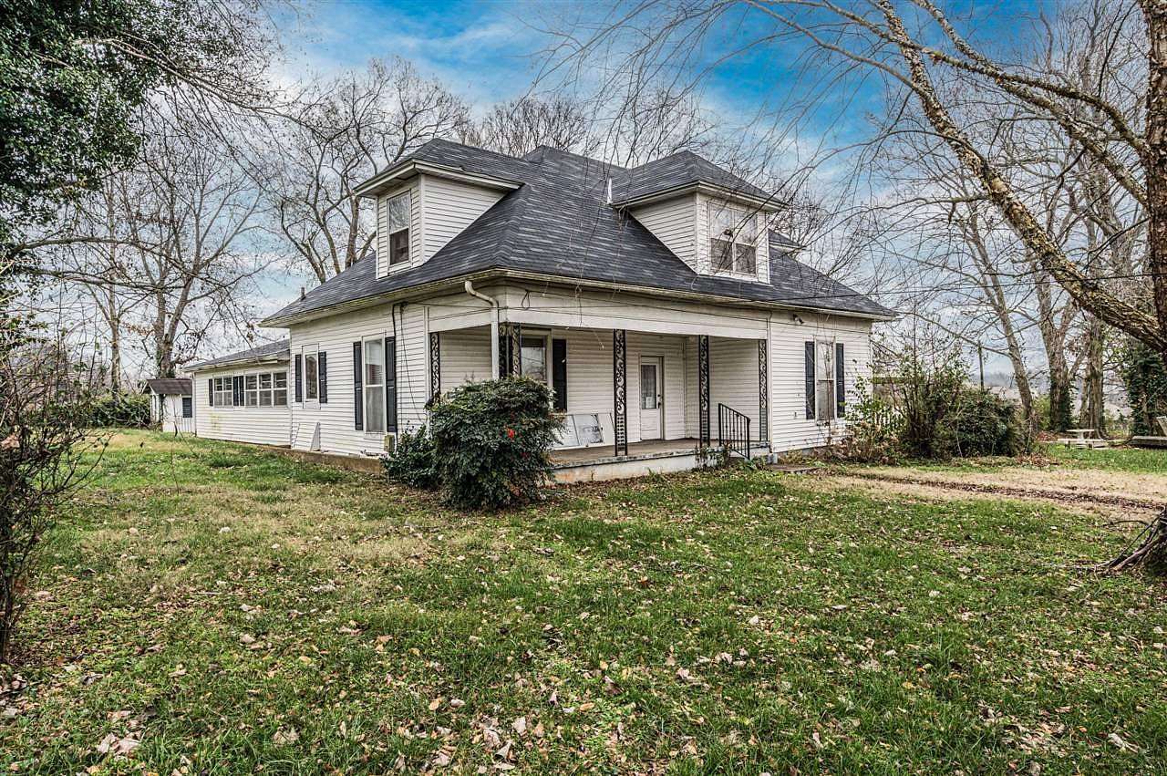 2.16 Acres of Residential Land with Home for Auction in Bowling Green, Kentucky