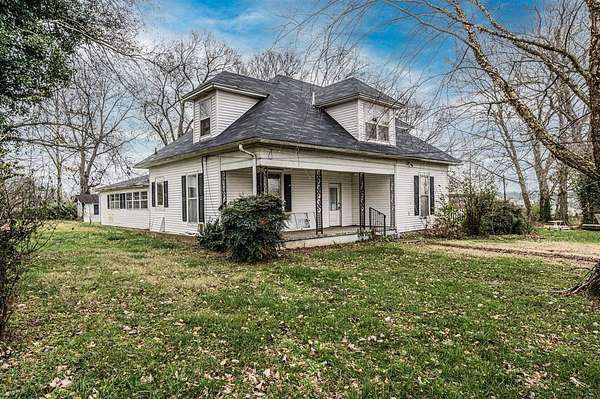 2.16 Acres of Residential Land with Home for Sale in Bowling Green, Kentucky