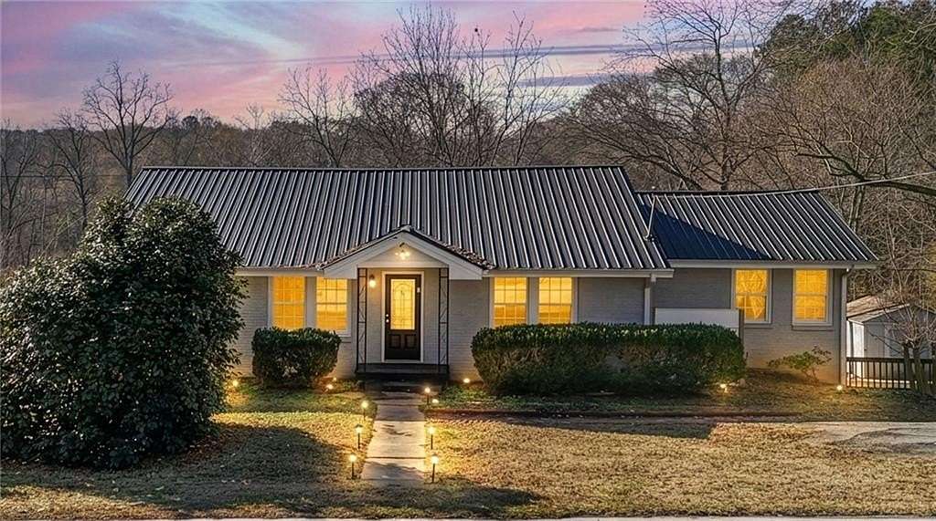 1.5 Acres of Residential Land with Home for Sale in Jefferson, Georgia