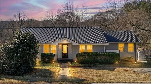 1.5 Acres of Residential Land with Home for Sale in Jefferson, Georgia