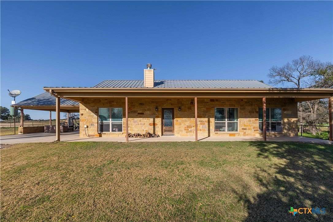 93.5 Acres of Land with Home for Sale in Gatesville, Texas