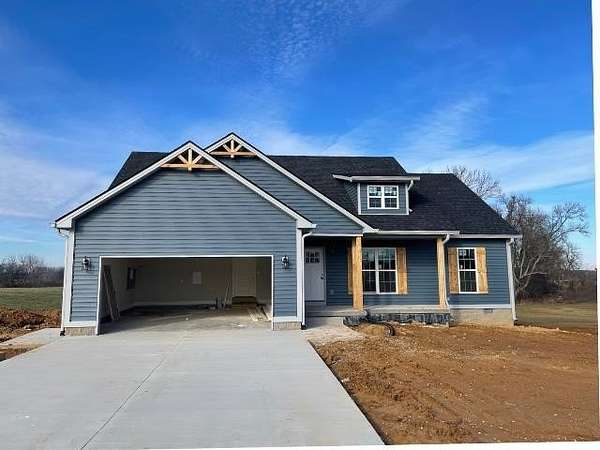 1.53 Acres of Residential Land with Home for Sale in Smiths Grove, Kentucky