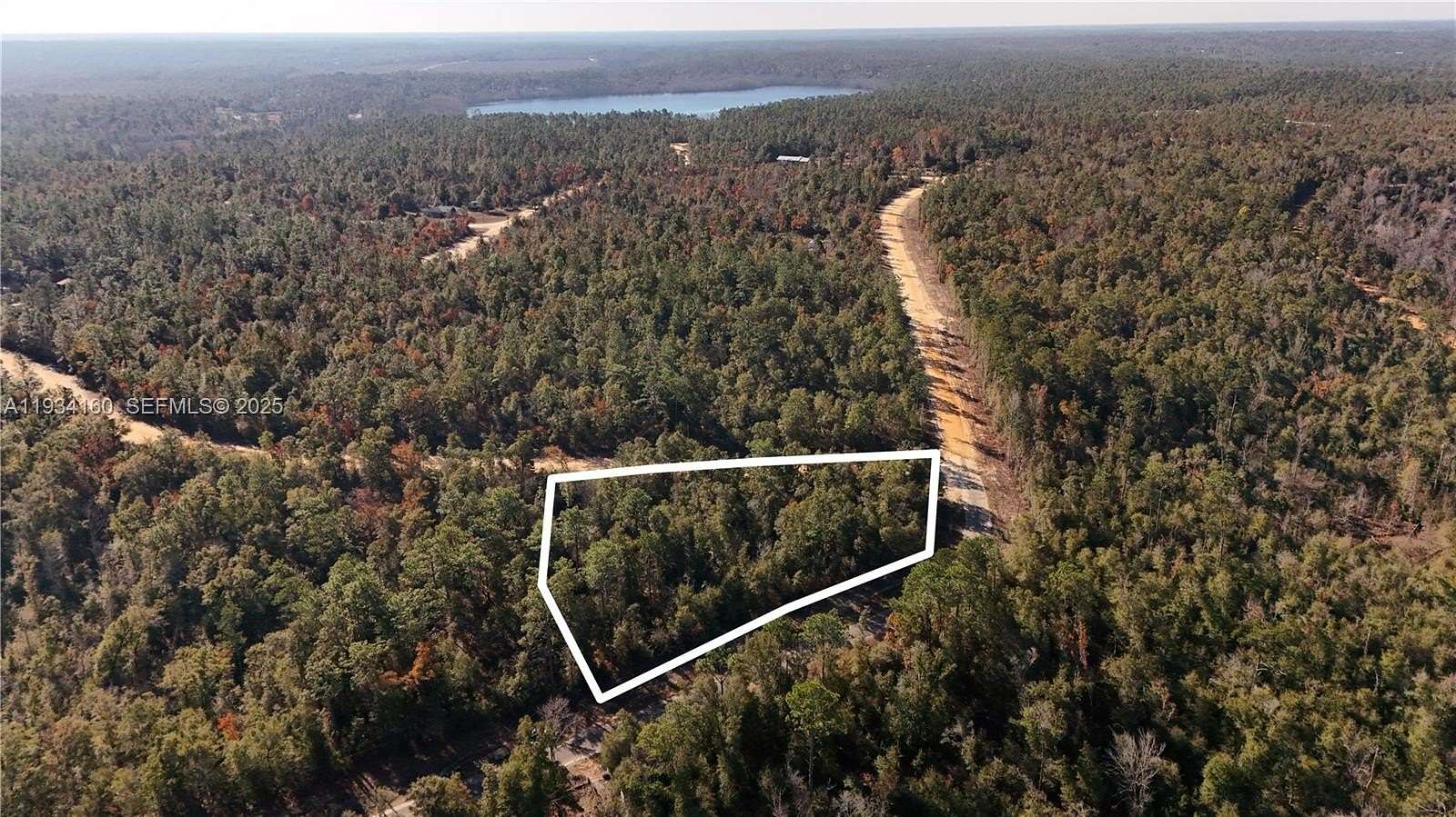 0.92 Acres of Residential Land for Sale in Alford, Florida