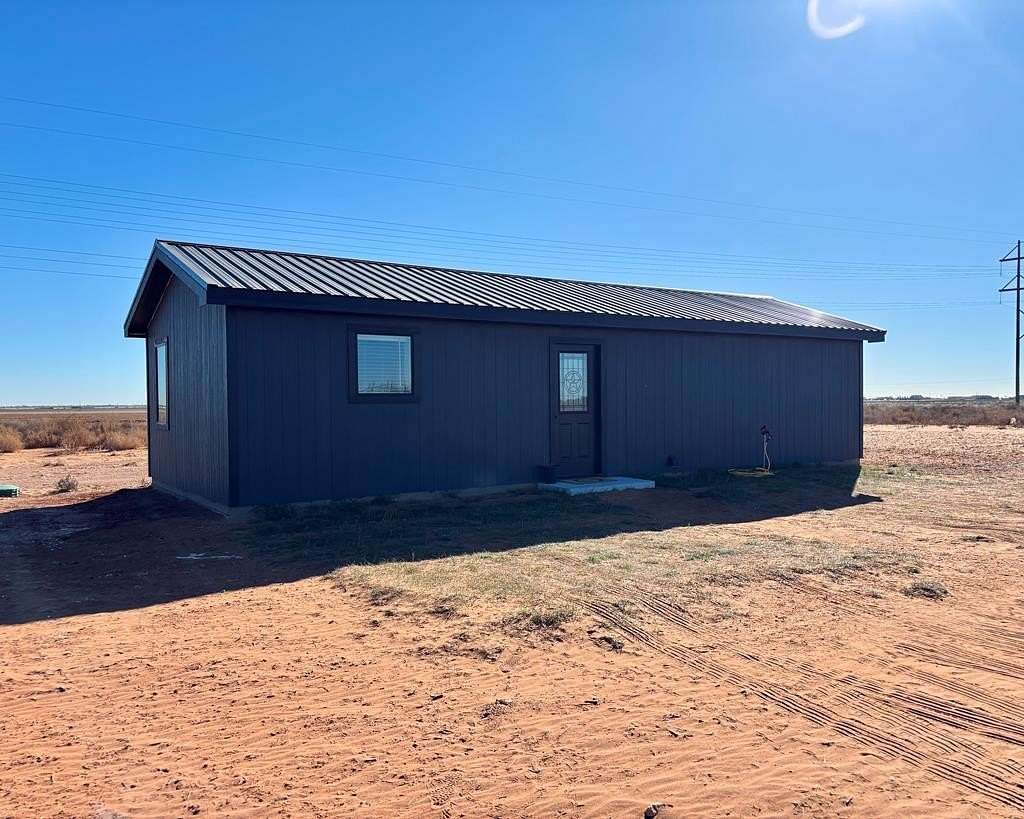 1.5 Acres of Residential Land with Home for Sale in Seminole, Texas