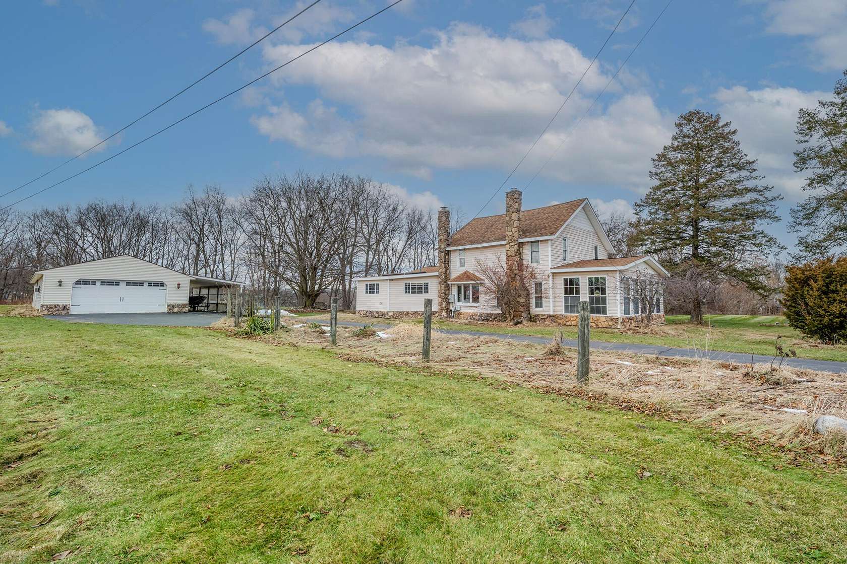 1.53 Acres of Improved Mixed-Use Land for Sale in Dowagiac, Michigan