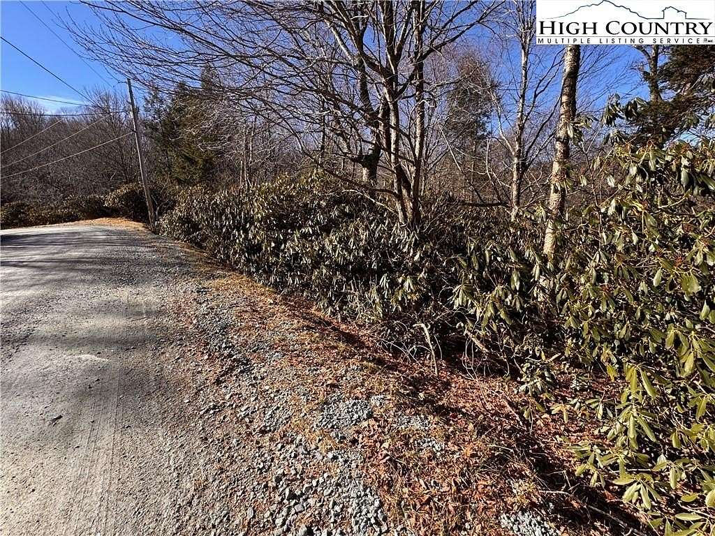 0.5 Acres of Land for Sale in Beech Mountain, North Carolina