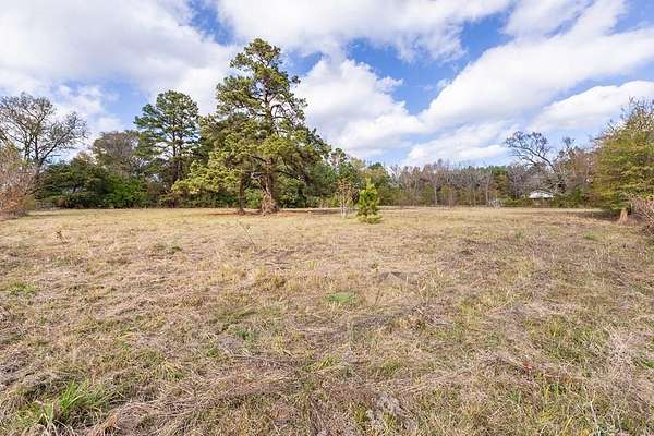 2.6 Acres of Commercial Land for Sale in Lufkin, Texas