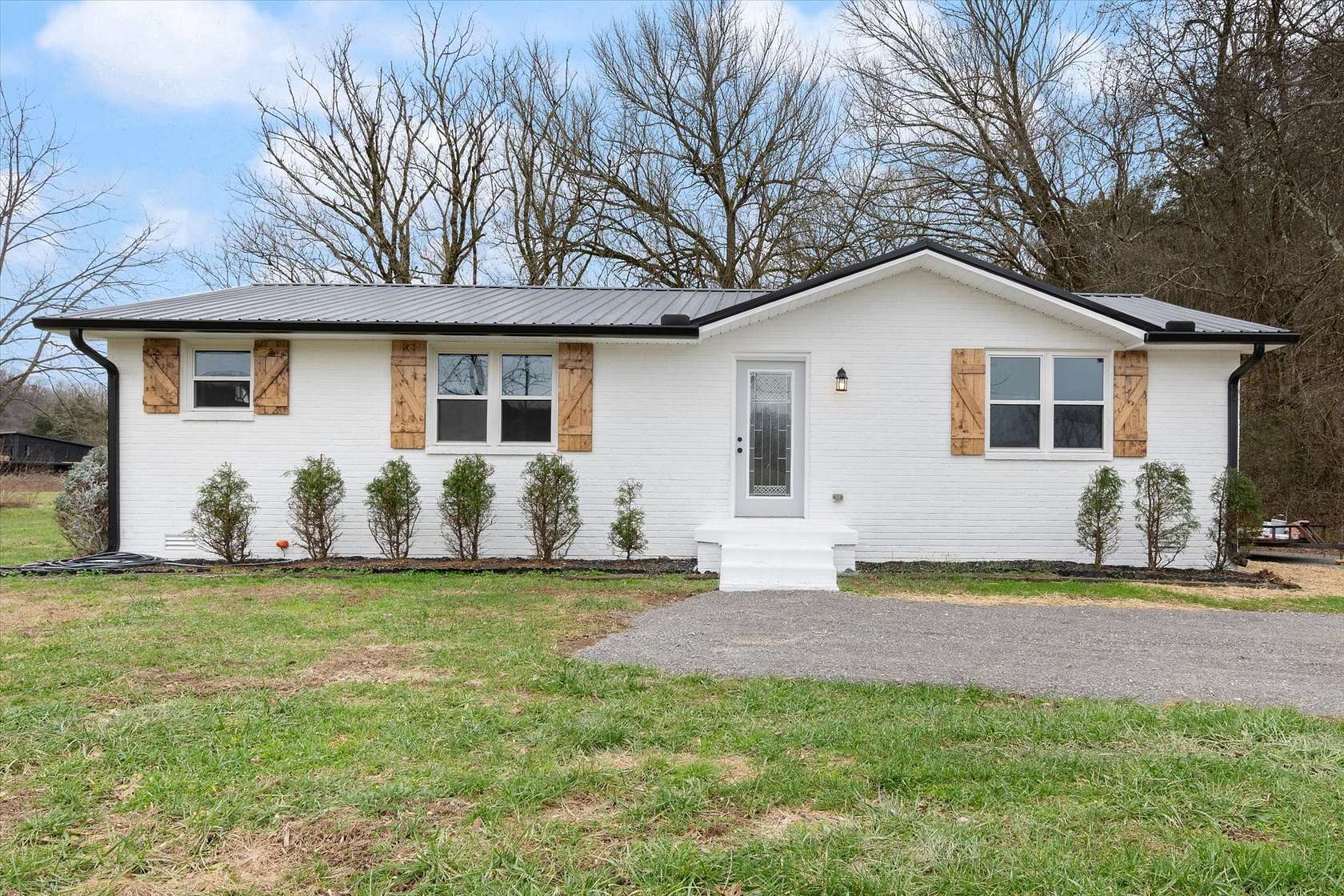 1.65 Acres of Residential Land with Home for Sale in Beechgrove, Tennessee