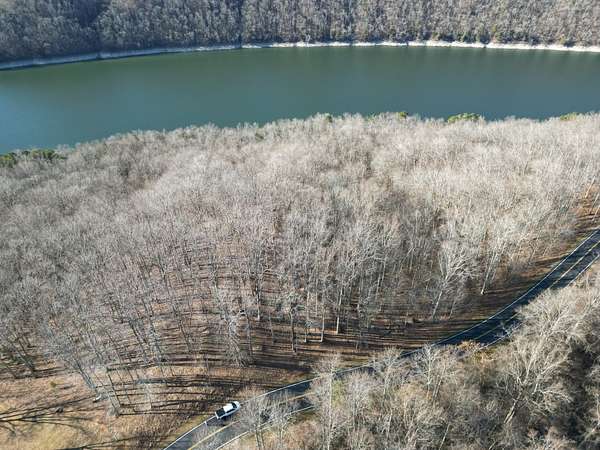 2 Acres of Residential Land for Sale in Sparta, Tennessee