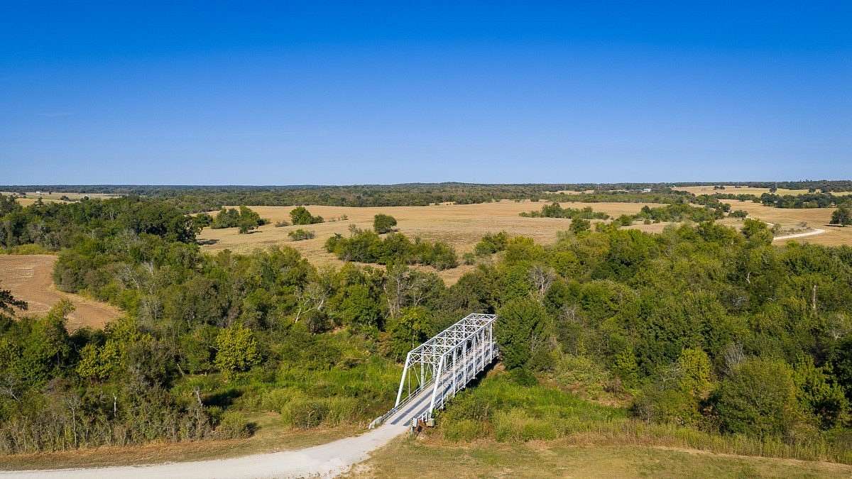 18.4 Acres of Land for Sale in Calvert, Texas