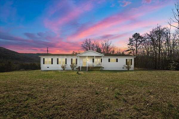 6 Acres of Residential Land with Home for Sale in Williamsburg, Kentucky