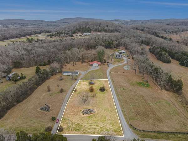 1 Acre of Residential Land for Sale in Rockvale, Tennessee