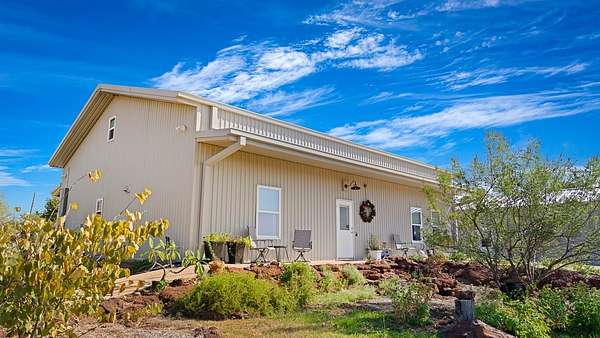 10.4 Acres of Improved Land for Sale in Calvert, Texas