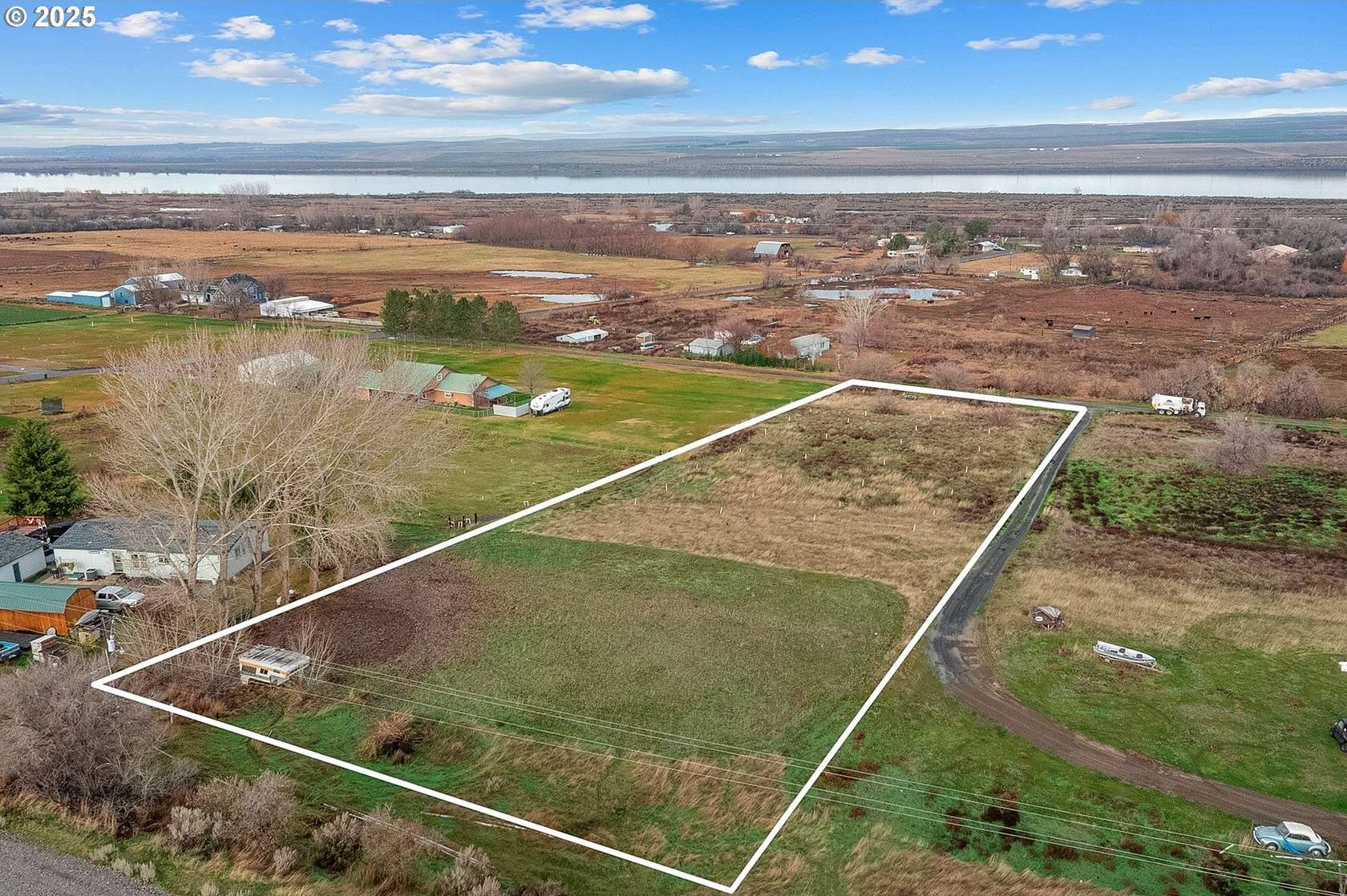 2.33 Acres of Land for Sale in Irrigon, Oregon