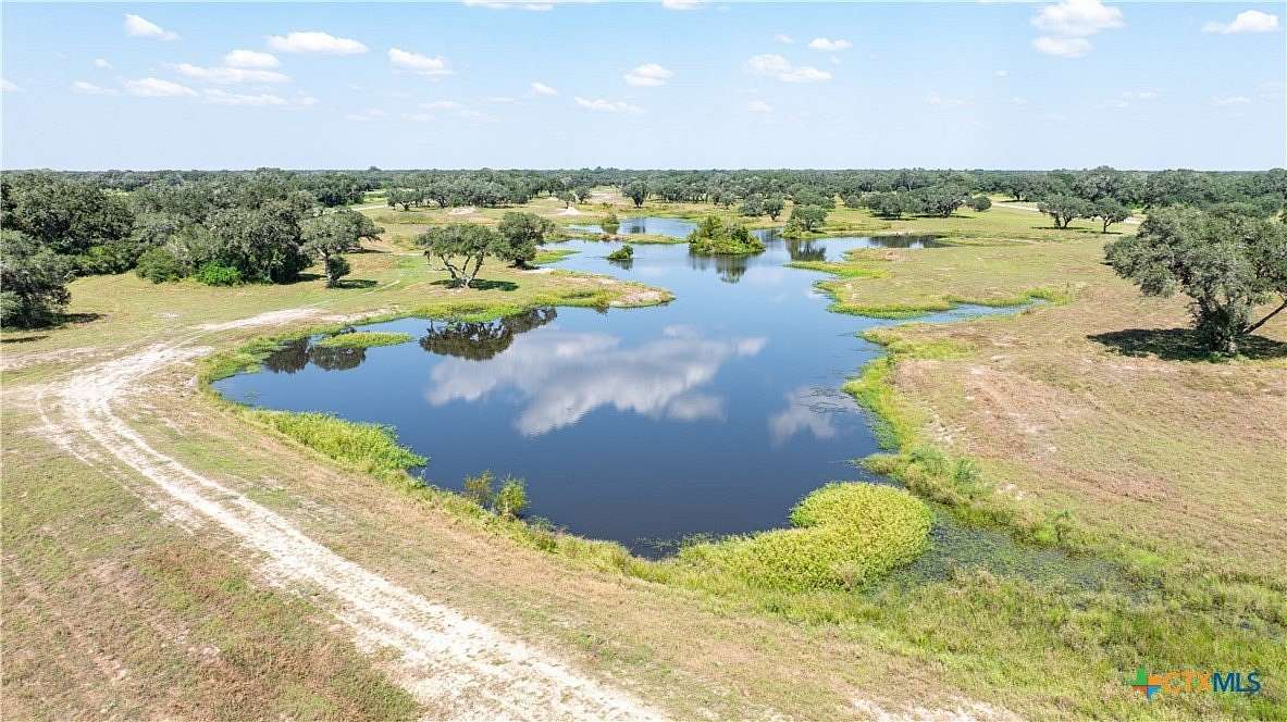 33 Acres of Recreational Land for Sale in Inez, Texas