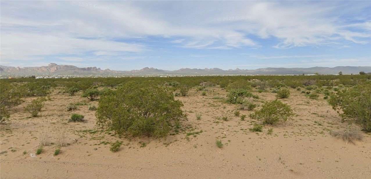 2.2 Acres of Land for Sale in Golden Valley, Arizona