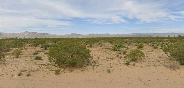 2.2 Acres of Land for Sale in Golden Valley, Arizona