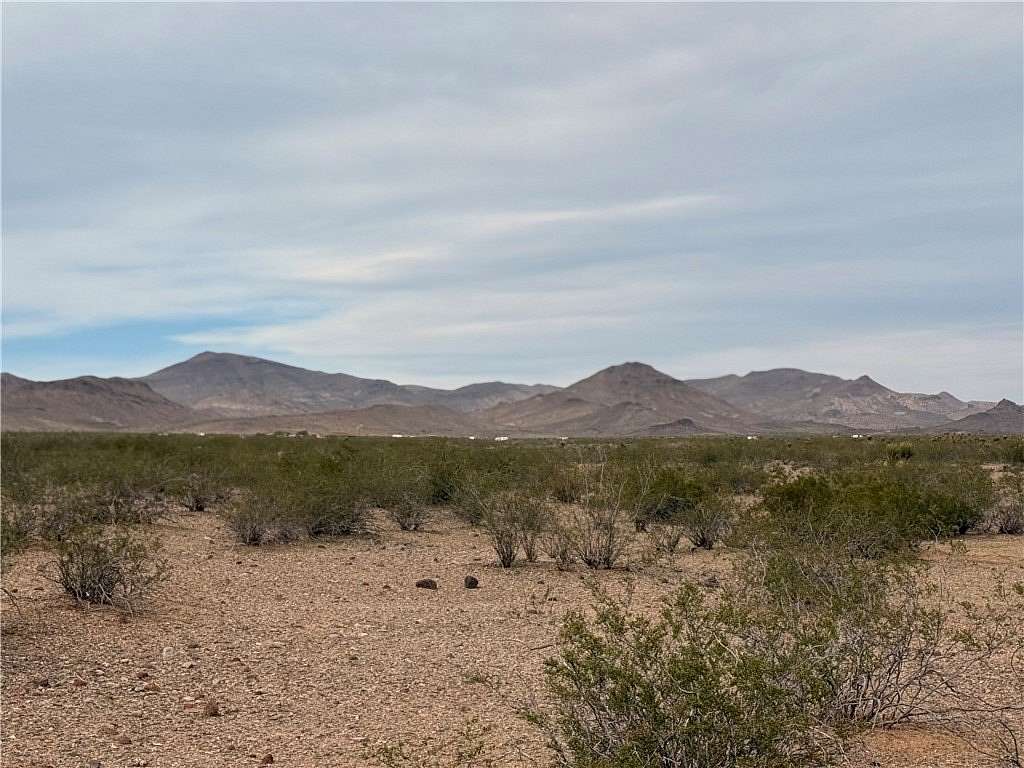 41.8 Acres of Land for Sale in Golden Valley, Arizona