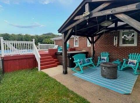 9 Acres of Residential Land with Home for Sale in Gravel Switch, Kentucky