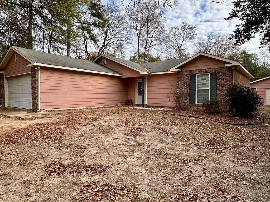 1.7 Acres of Residential Land with Home for Auction in Columbus, Georgia