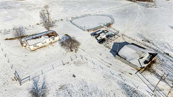 10 Acres of Land with Home for Sale in Syracuse, Indiana