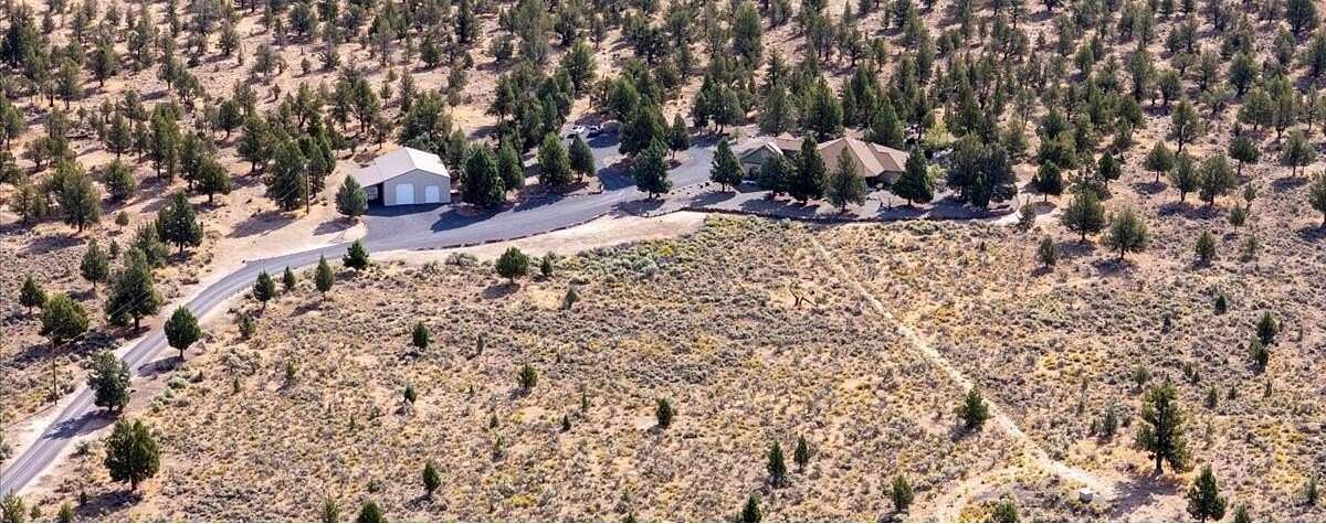 19 Acres of Land with Home for Sale in Prineville, Oregon