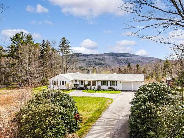 7 Acres of Residential Land with Home for Sale in Camden, Maine